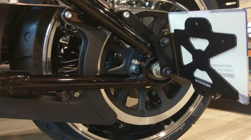 Access Design Portatarga laterale Harley Davidson nero Portatarga