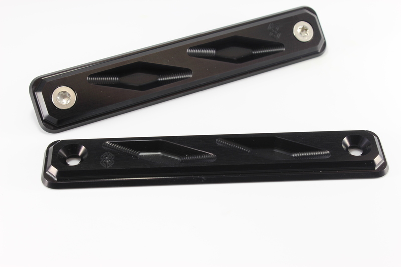 Gilles TOOLING Side Radiator Guard Black