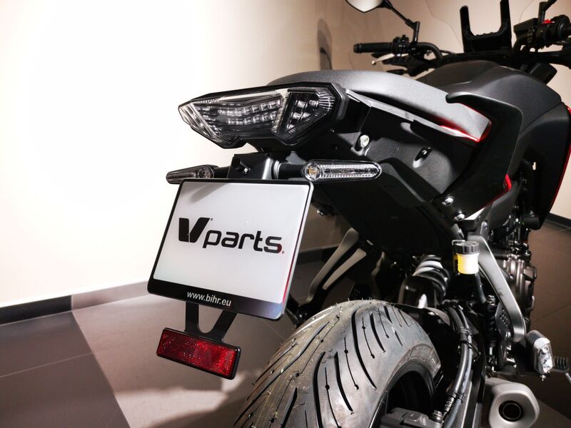 V PARTS Plate Holder Black - Yamaha MT-07 TRACER/MT-09 TRACER, black
