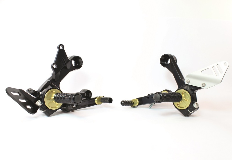 GILLES TOOLING RCT10GT Adjustable Rearset Black/Gold Yamaha, black