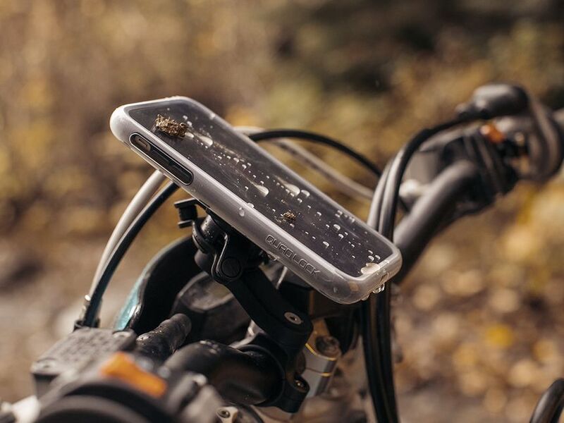 Quad Lock Poncho Weather Protection - iPhone 14 Pro