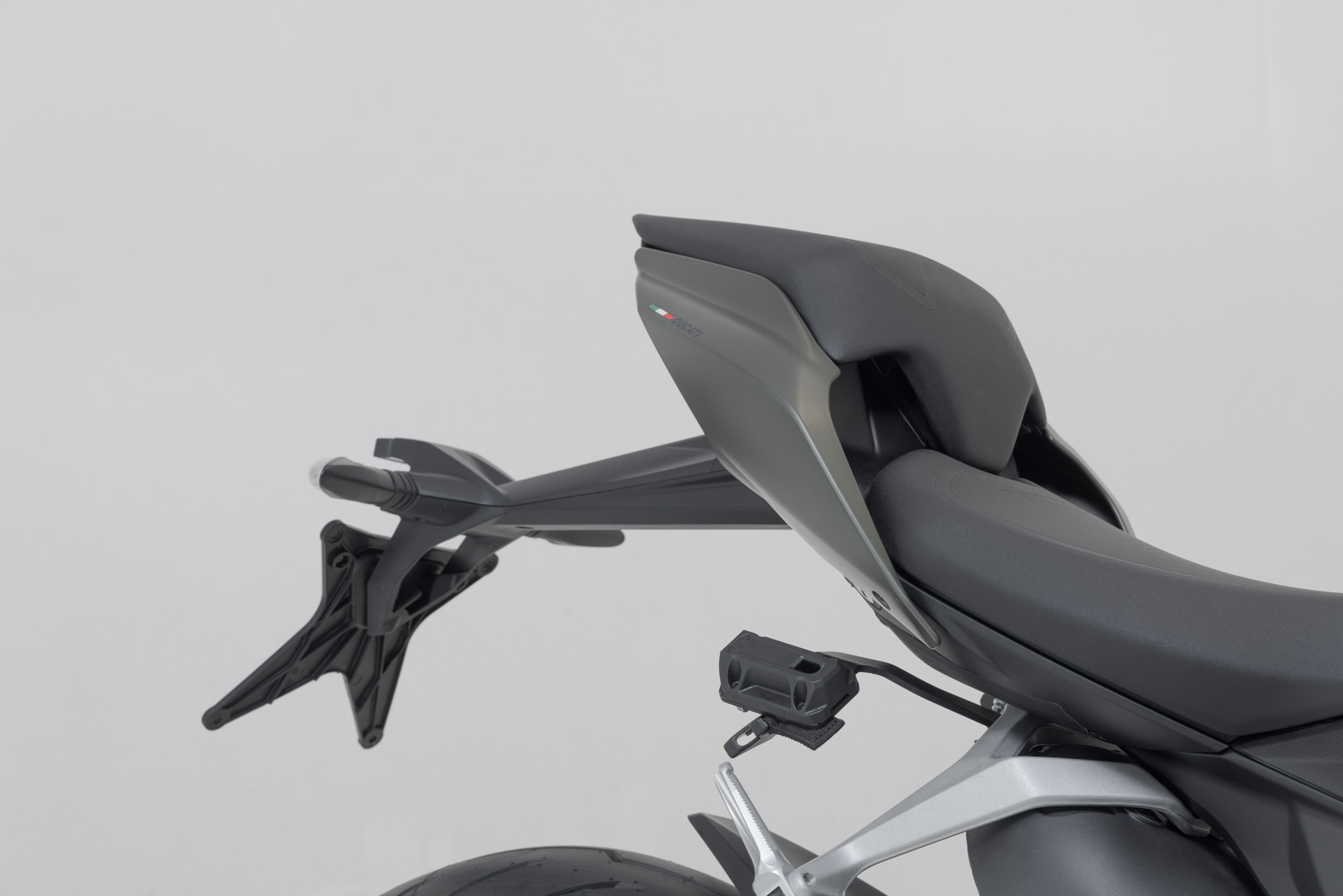 Side view of SW-Motech PRO BLAZE H saddlebag set - Black. Ducati Streetfighter V2 (21-).