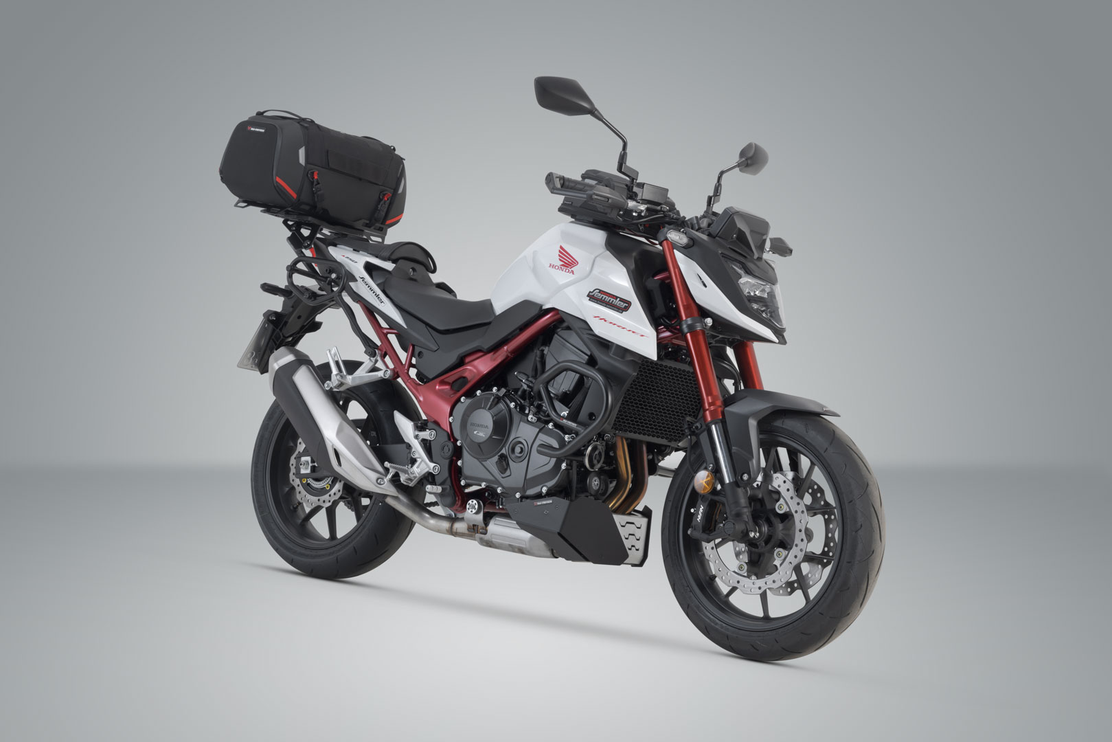 Side view of SW-Motech Rackpack Set - Honda CB750 Hornet (22-).