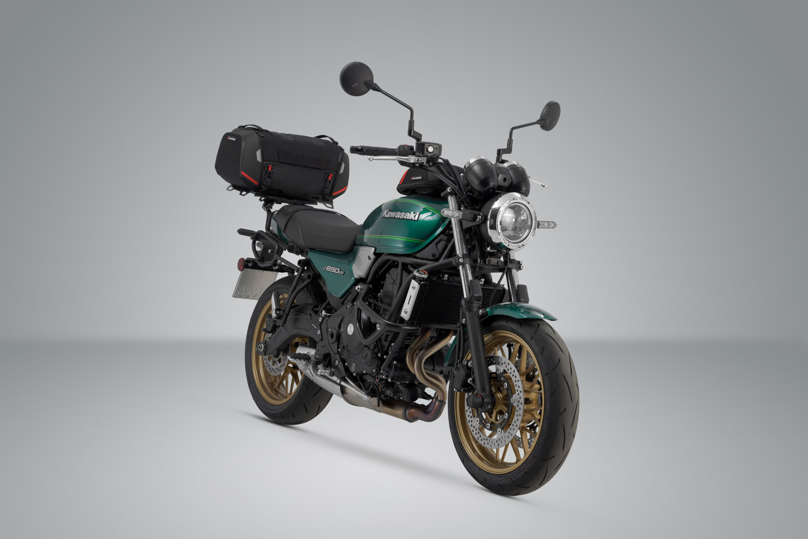 Side view of SW-Motech Rackpack Set - Kawasaki Z650RS (21-)/ 50th Anniv. (22-).