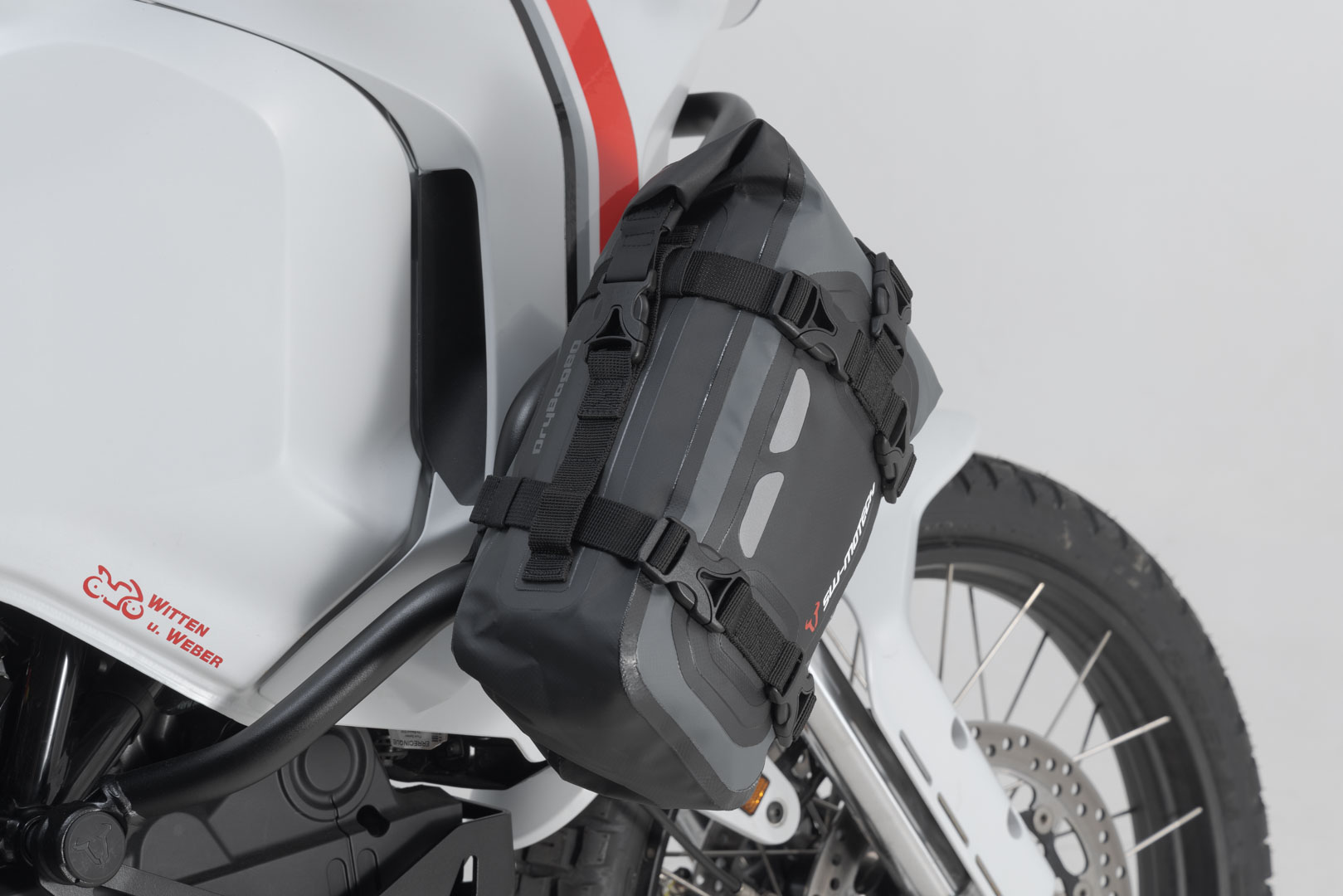 Side view of SW-Motech Drybag 80 tail bag - 8 l. Grey/black. Waterproof.