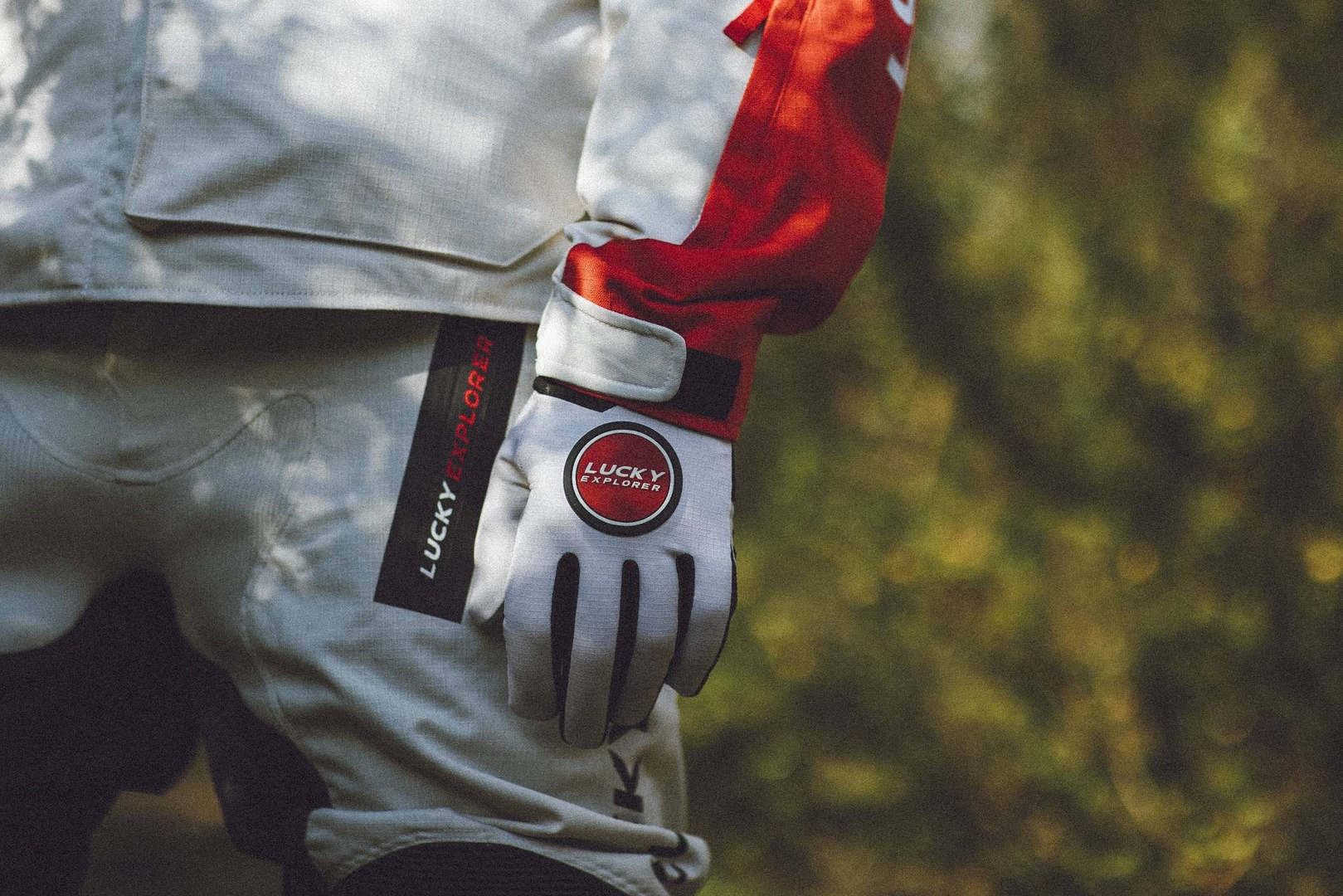 Side view of Fuel Endurage Lucky Explorer Motocross Gloves, white-red, Size 3XL for Men