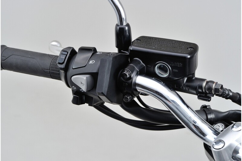 Side view of Daytona Slim USB Type-A Power Supply (2 inputs) - Handlebars Ø22,2/25,4