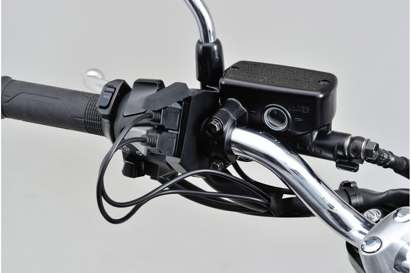 Side view of Daytona Slim USB Type-A Power Supply (2 inputs) - Handlebars Ø22,2/25,4