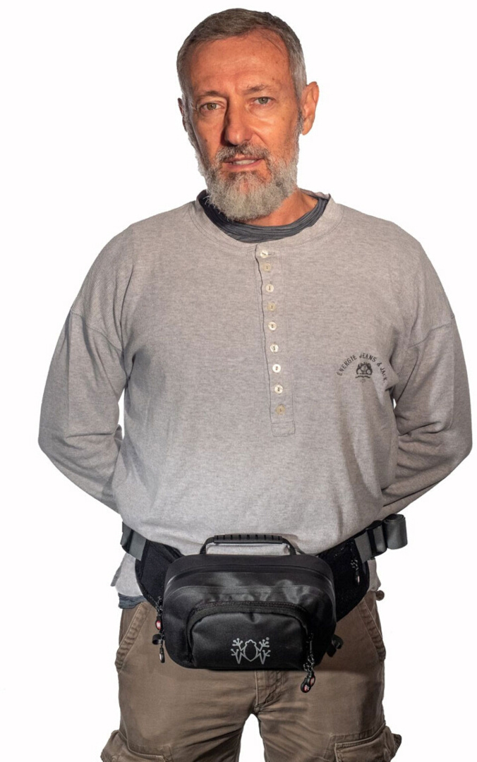 Side view of Amphibious Kangoo II waterproof Waist Bag, black for Men