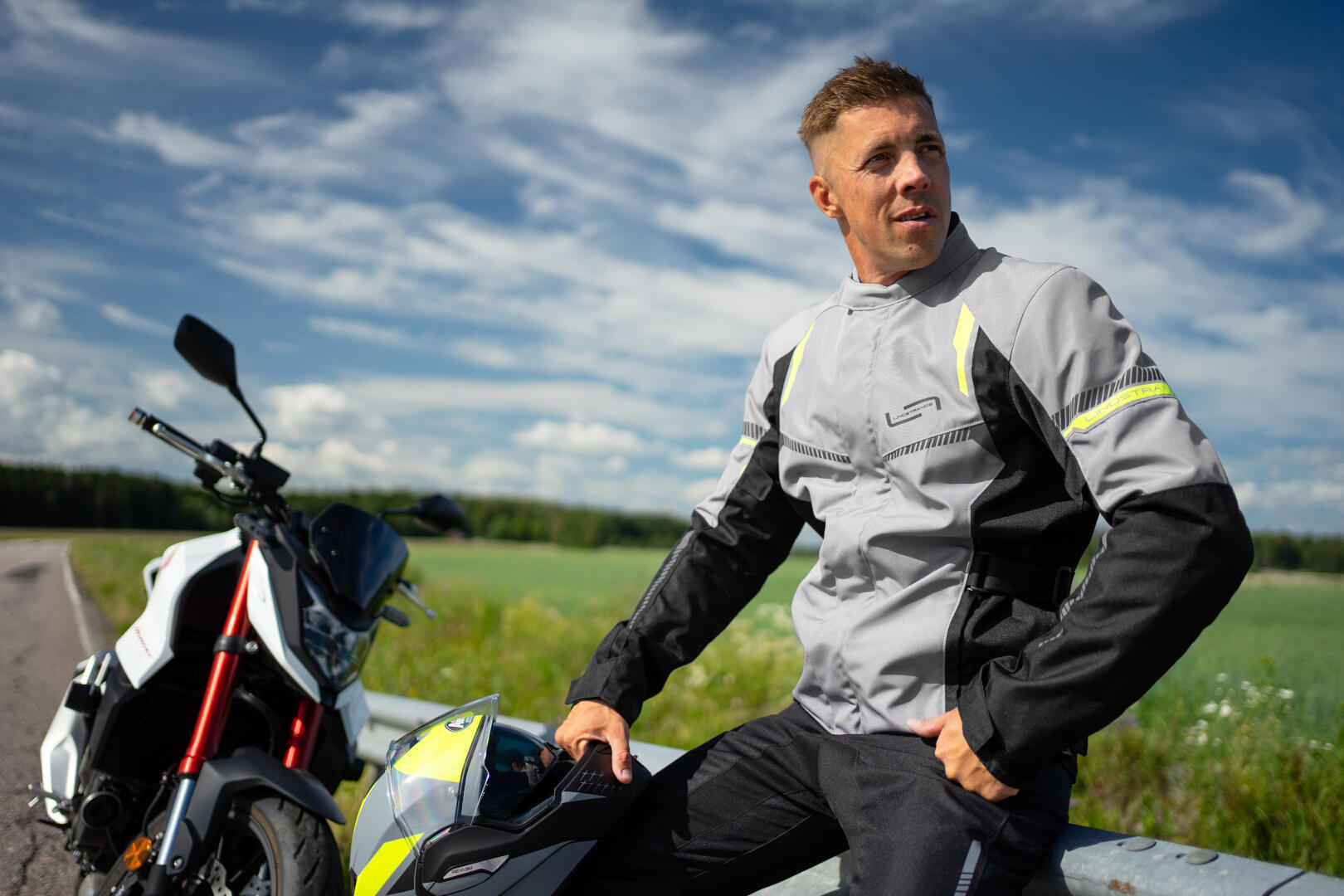 Side view of Lindstrands Backafall waterproof Motorcycle Textile Jacket, black-grey, Size 48 for Men