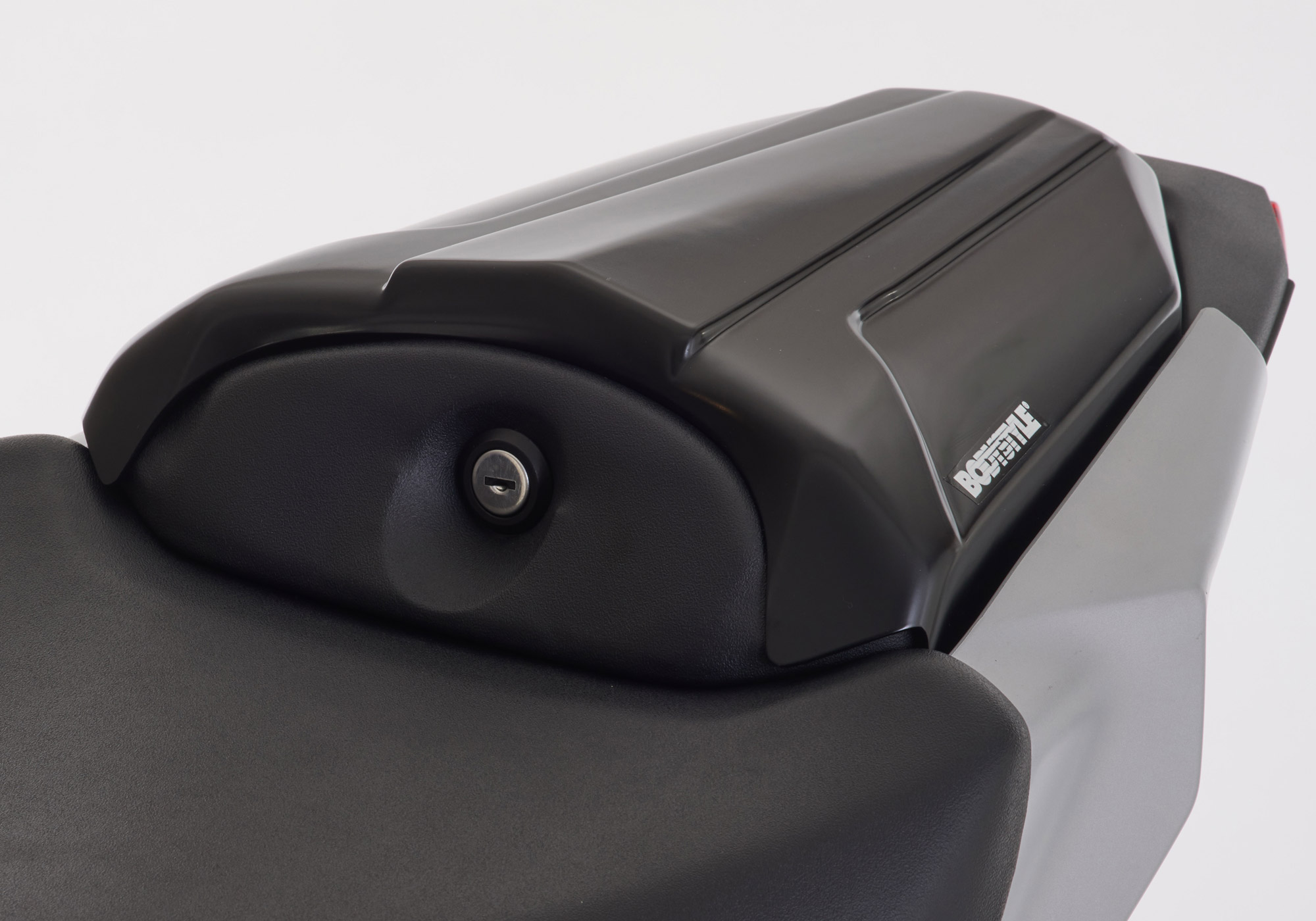 Housse de selle BODYSTYLE Plastiques ABS noir