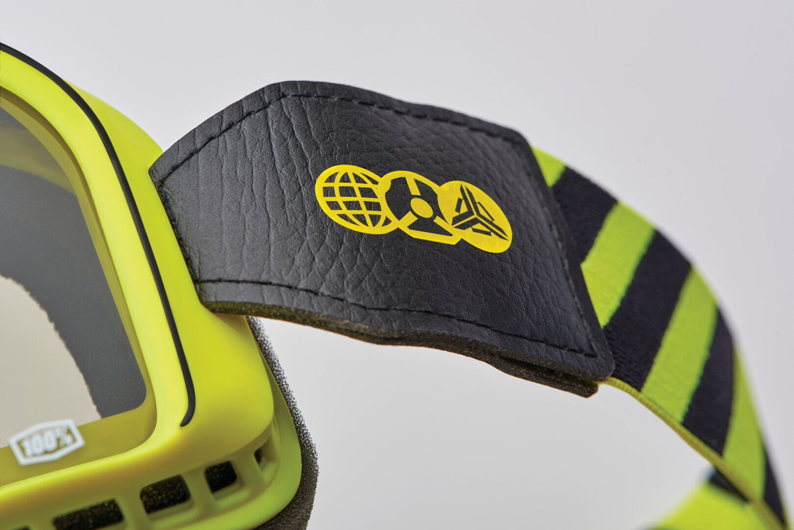 Side view of 100% Barstow The Arsenale Motocross Goggles, black-yellow for Men