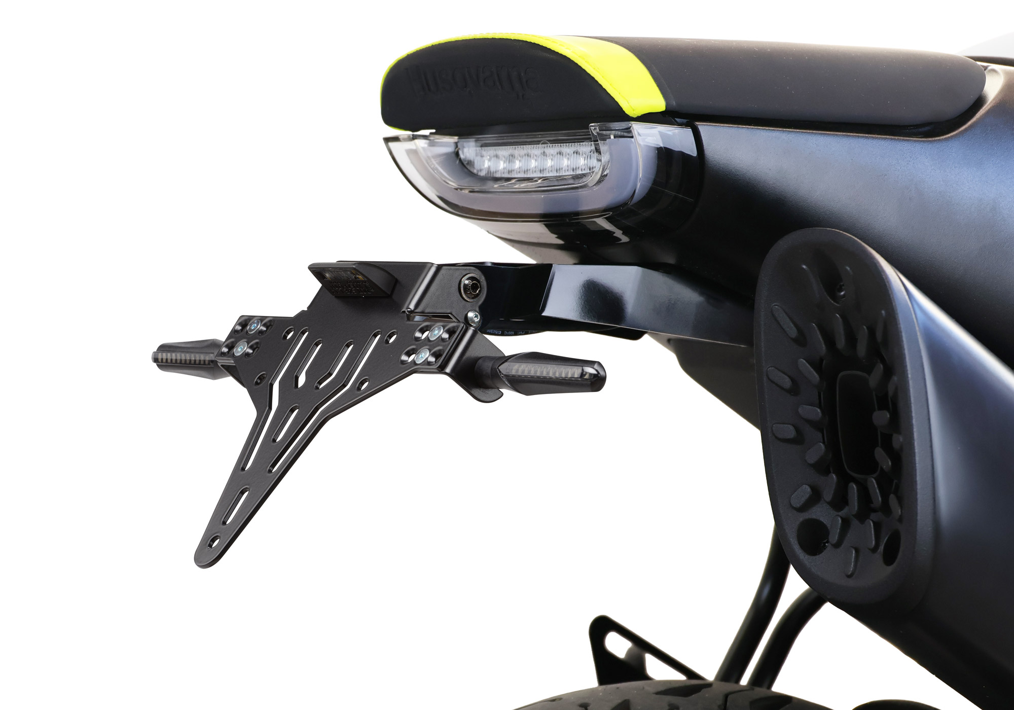 Kit porte-plaque PROTECH comprenant un réflecteur et une plaque en acier inoxydable en poudre, noir